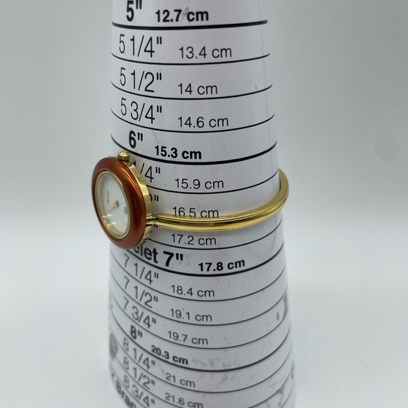 Vintage Gucci Bezel Gold Bangle Watch - Picture 6 of 13